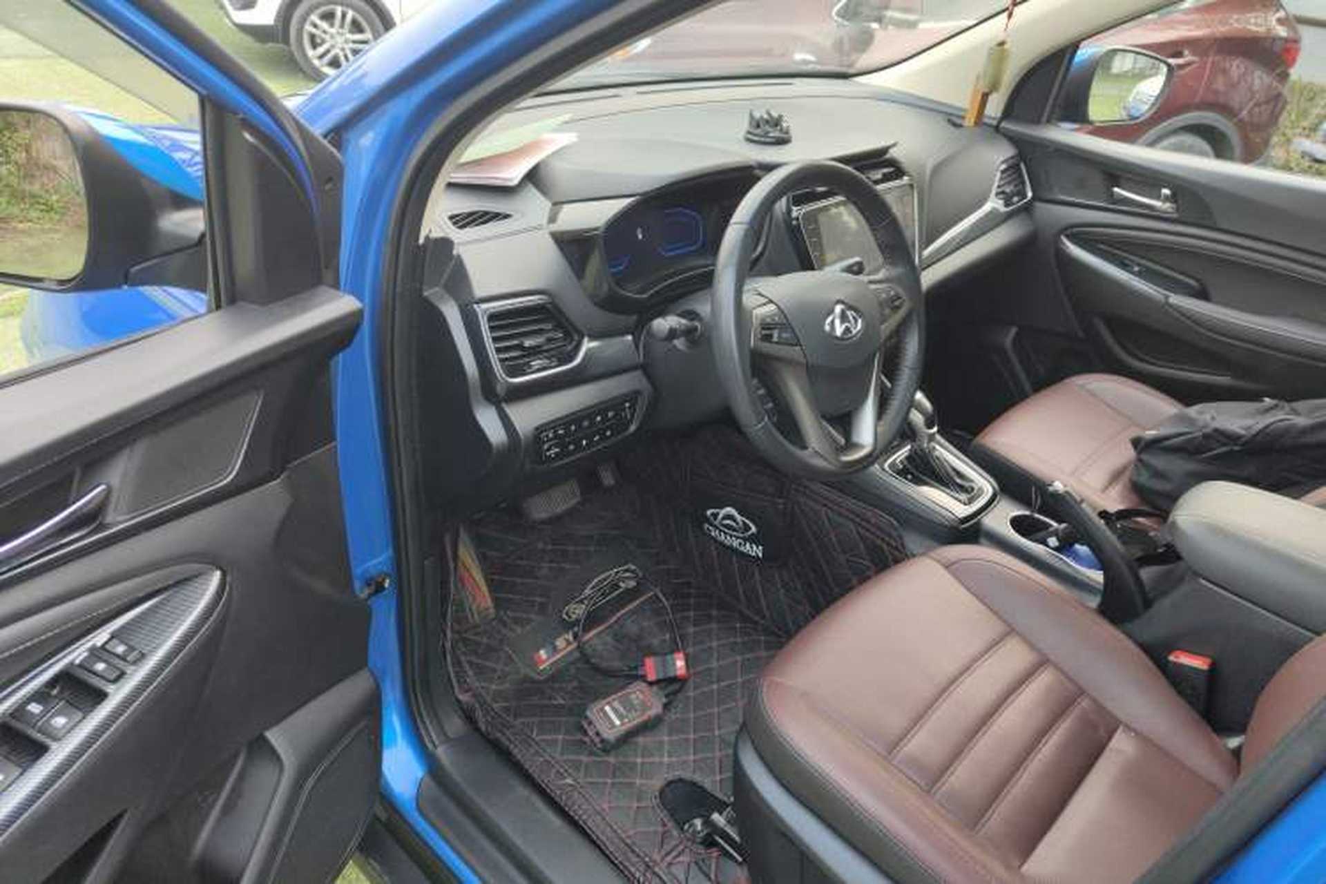 Used CHANGAN OSHAN A800 2017 1.5T Automatic ZhiZun Model Driver Seat