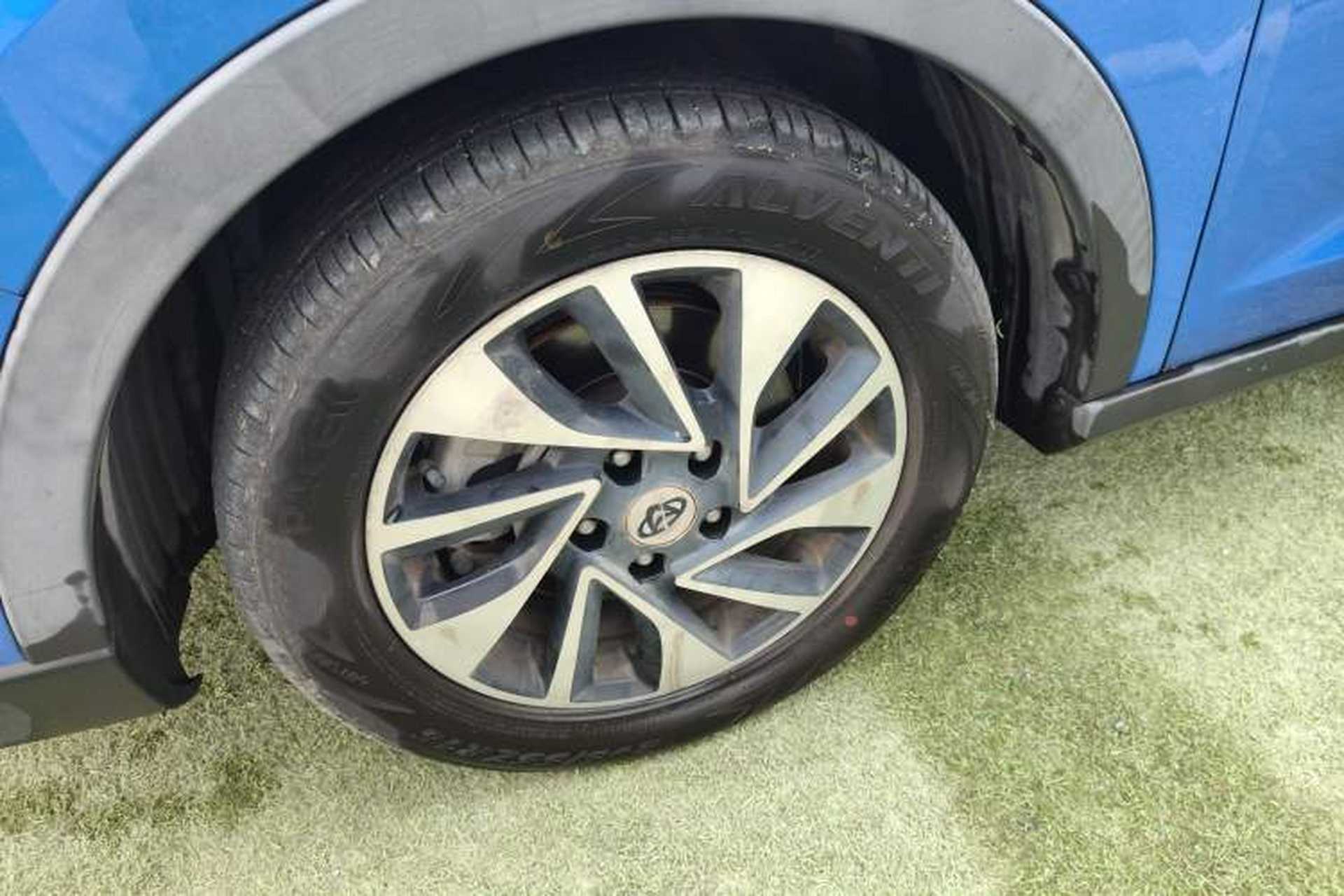 Used CHANGAN OSHAN A800 2017 1.5T Automatic ZhiZun Model Left Front Wheel Hub