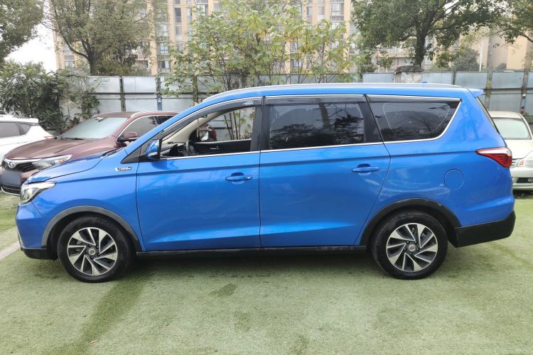 Used CHANGAN OSHAN A800 2017 1.5T Automatic ZhiZun Model Left Side