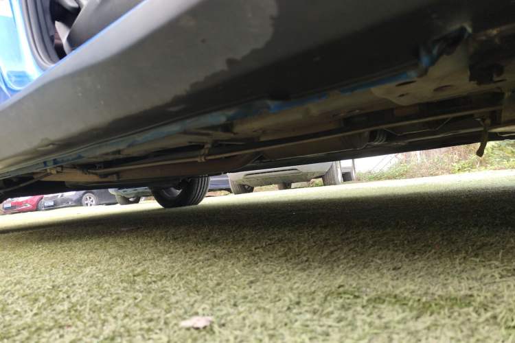 Used CHANGAN OSHAN A800 2017 1.5T Automatic ZhiZun Model Right Side Sill
