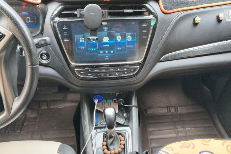 Used CHANGAN OSHAN A800 2017 1.5T Automatic Luxury Model Audio And AC Panel