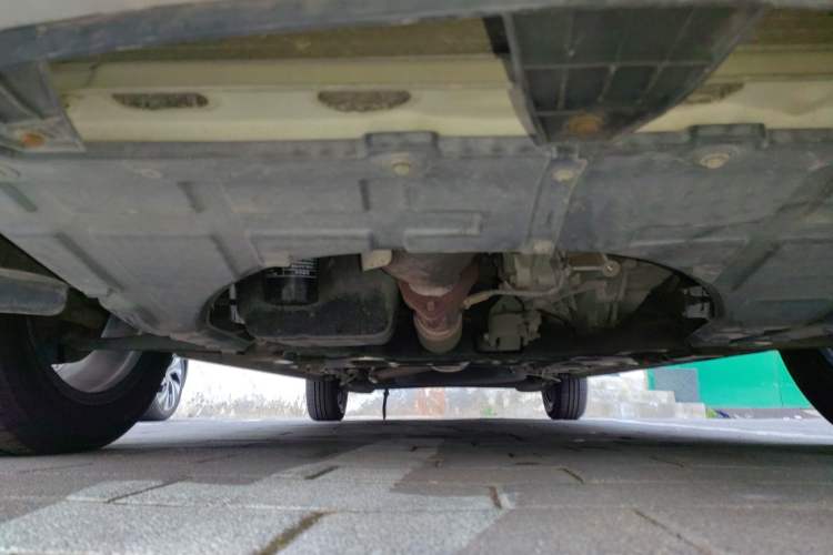 Used CHANGAN OSHAN A800 2017 1.6L Manual Comfort Model Chassis Front