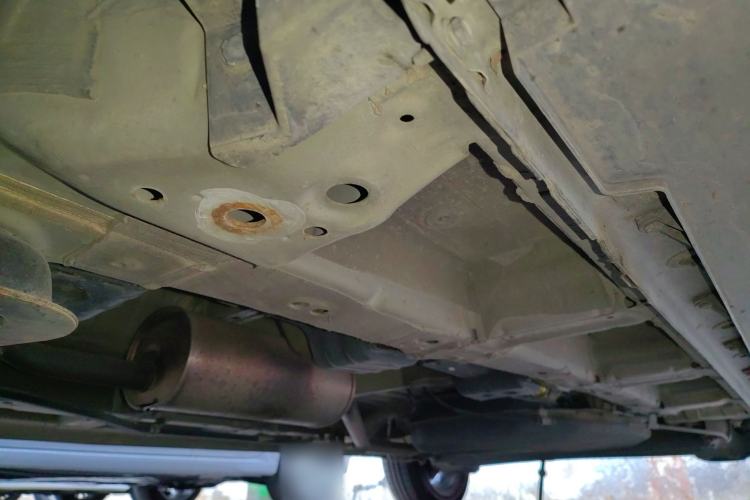 Used CHANGAN OSHAN A800 2017 1.6L Manual Comfort Model Chassis Front Left