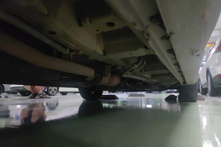 Used CHANGAN OSHAN A800 2017 1.6L Manual Luxury Model Chassis Rear Right