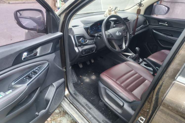 Used CHANGAN OSHAN A800 2017 1.6L Manual Luxury Model Driver Seat