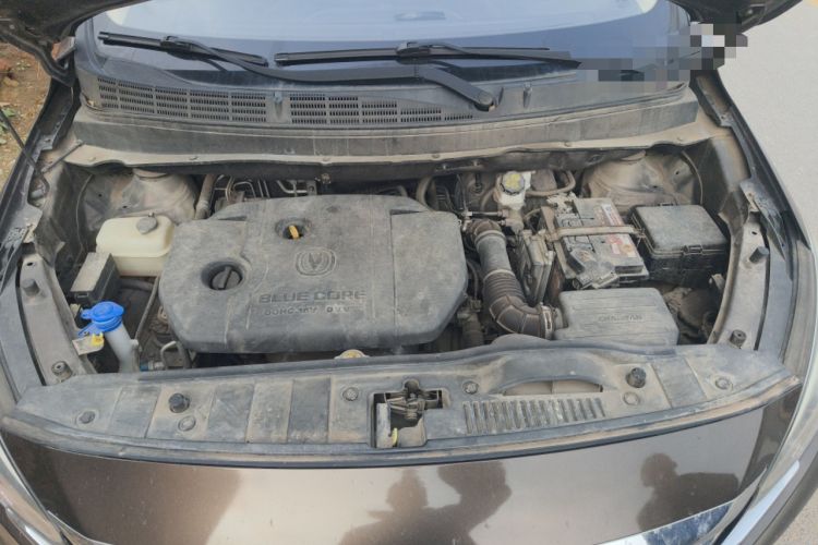 Used CHANGAN OSHAN A800 2017 1.6L Manual Luxury Model Engine Bay