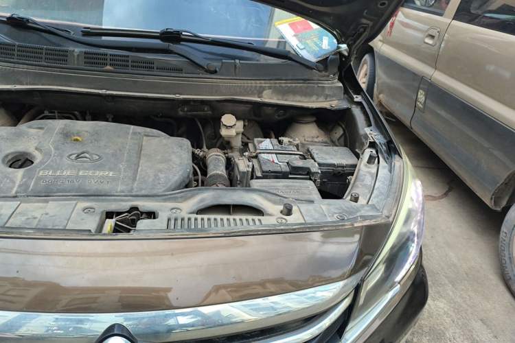 Used CHANGAN OSHAN A800 2017 1.6L Manual Luxury Model Engine Bay Left