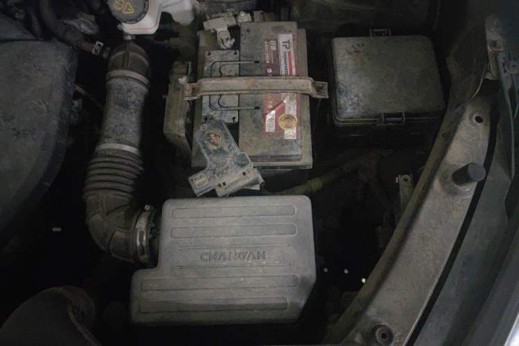 Used CHANGAN OSHAN A800 2017 1.6L Manual Luxury Model Engine Bay Left