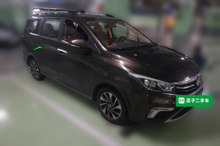 Used CHANGAN OSHAN A800 2017 1.6L Manual Luxury Model Front Right 45 Deg