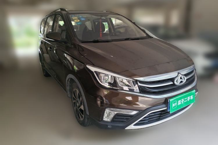Used CHANGAN OSHAN A800 2017 1.5T Manual Elite Version Front Right 45 Deg