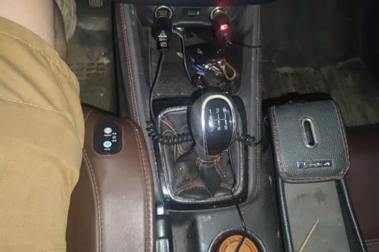 Used CHANGAN OSHAN A800 2017 1.6L Manual Luxury Model Gear Lever