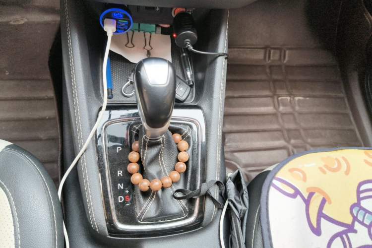 Used CHANGAN OSHAN A800 2017 1.5T Automatic Luxury Model Gear Lever