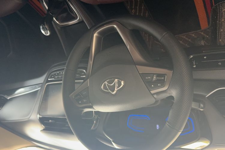 Used CHANGAN OSHAN A800 2017 1.6L Manual Luxury Model Interior 1