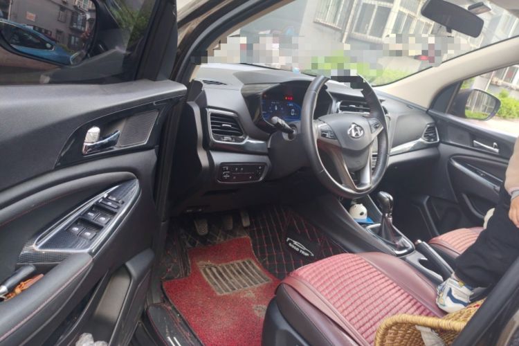 Used CHANGAN OSHAN A800 2017 1.5T Manual Luxury Model Interior 3