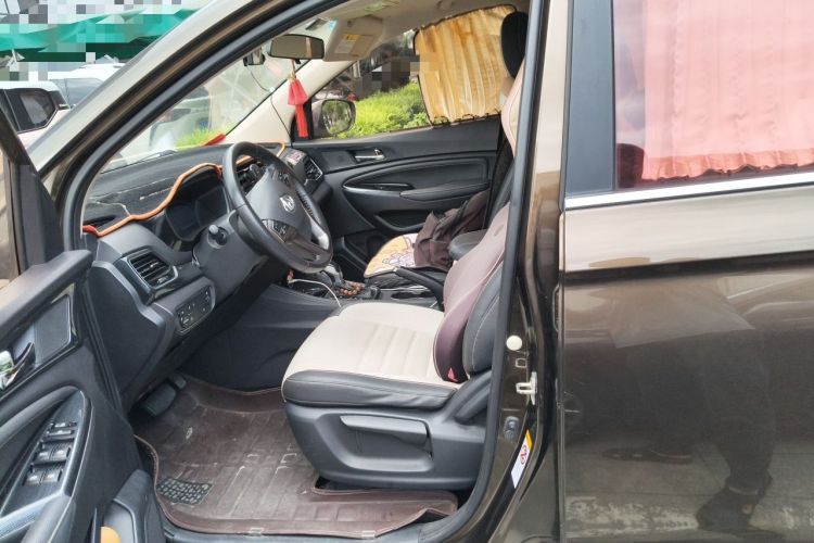 Used CHANGAN OSHAN A800 2017 1.5T Automatic Luxury Model Left Front Seat