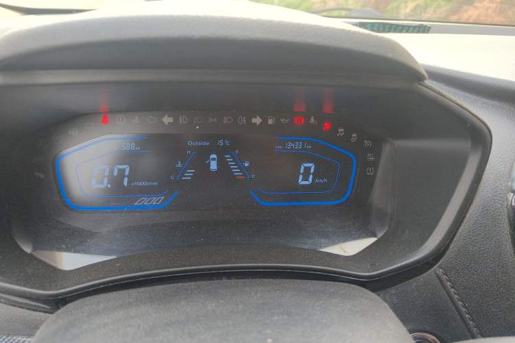 Used CHANGAN OSHAN A800 2017 1.6L Manual Luxury Model Odometer Close Up