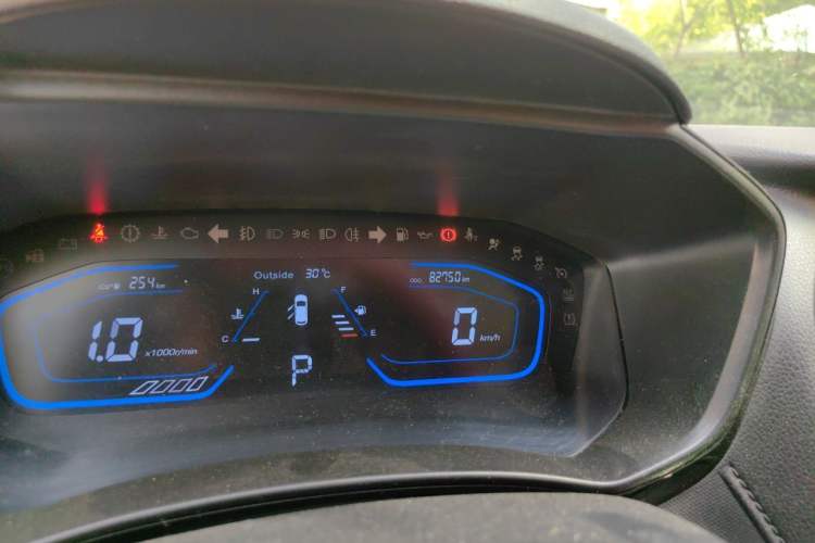 Used CHANGAN OSHAN A800 2017 1.5T Automatic Comfort Model Odometer Close Up