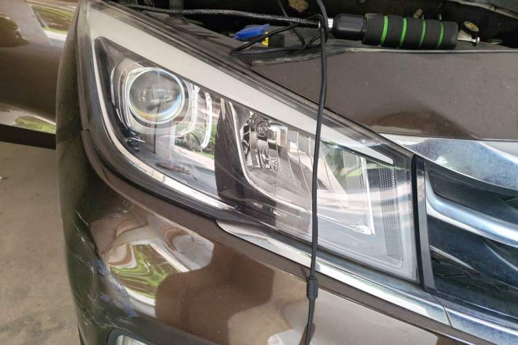 Used CHANGAN OSHAN A800 2017 1.5T Manual Elite Version Right Front Headlight