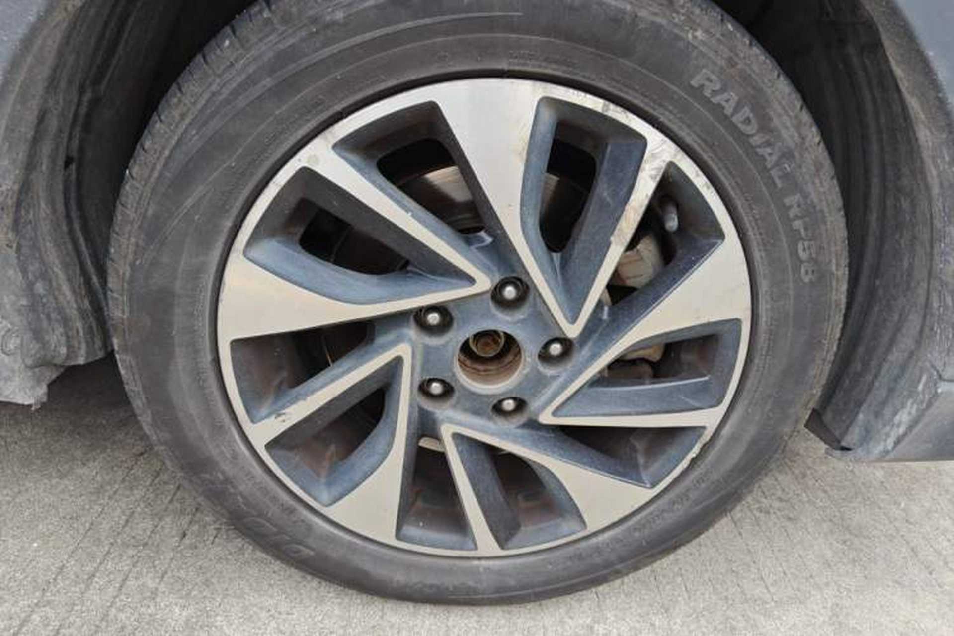 Used CHANGAN OSHAN A800 2017 1.6L Manual Luxury Model Right Front Wheel Hub