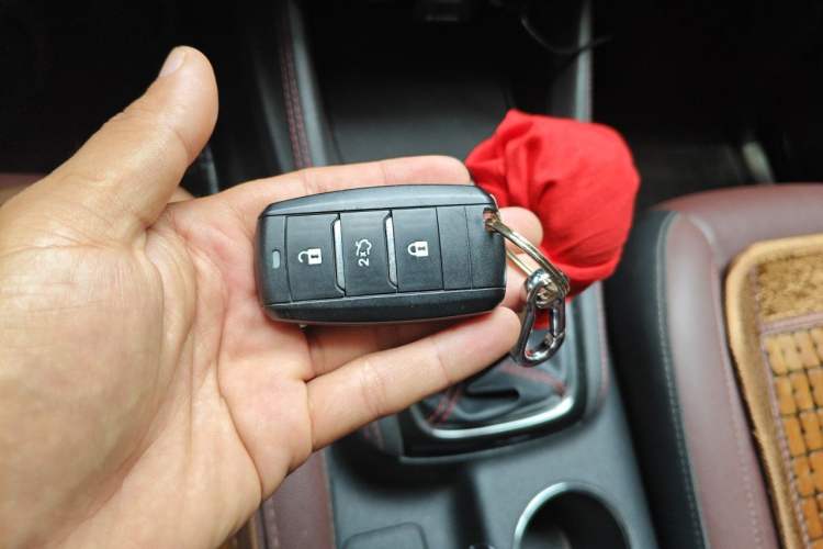 Used CHANGAN OSHAN A800 2017 1.5T Manual Luxury Model Vehicle Key