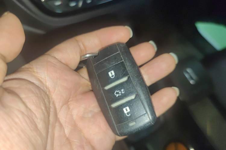 Used CHANGAN OSHAN A800 2017 1.6L Manual Luxury Model Vehicle Key