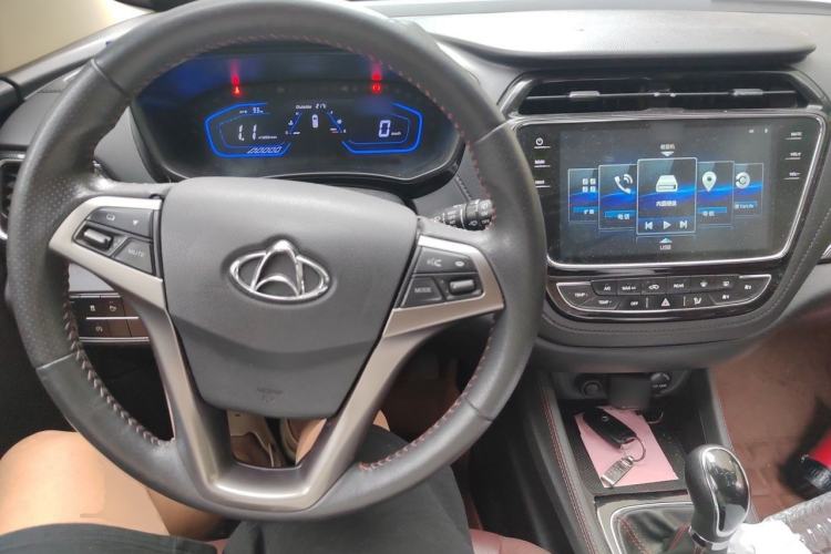 Used CHANGAN OSHAN A800 2017 1.5T Manual Luxury Model Center Console