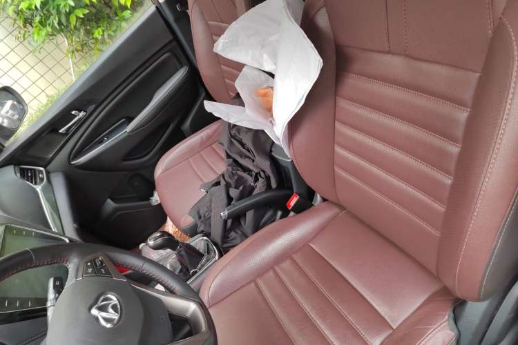 Used CHANGAN OSHAN A800 2017 1.5T Manual Luxury Model Left Front Seat