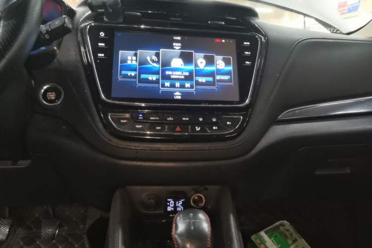 Used CHANGAN OSHAN A800 2017 1.6L Manual Luxury Model Audio And AC Panel