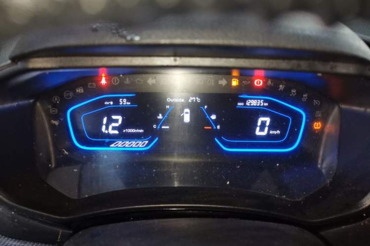 Used CHANGAN OSHAN A800 2017 1.6L Manual Luxury Model Instrument Cluster