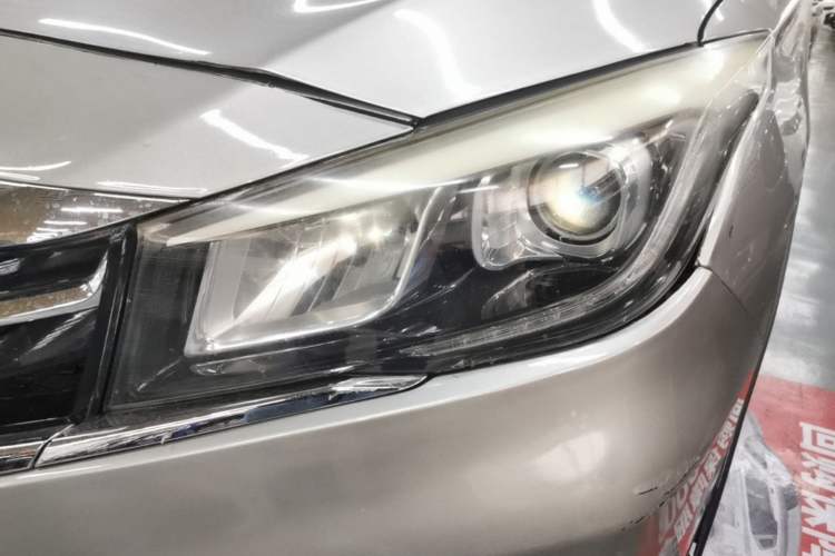 Used CHANGAN OSHAN A800 2017 1.6L Manual Luxury Model Left Front Headlight