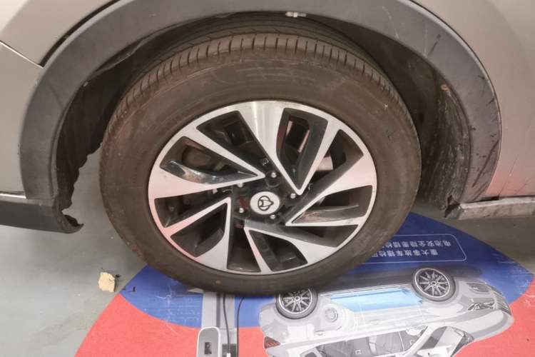 Used CHANGAN OSHAN A800 2017 1.6L Manual Luxury Model Left Front Wheel Hub