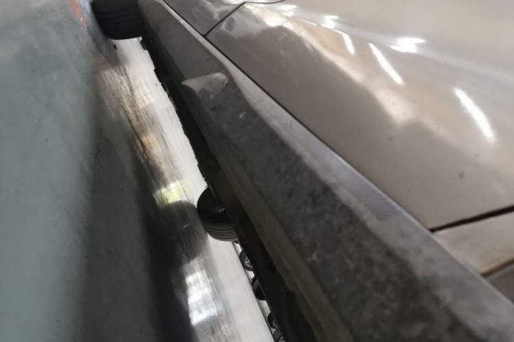 Used CHANGAN OSHAN A800 2017 1.6L Manual Luxury Model Left Side Sill