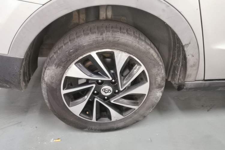 Used CHANGAN OSHAN A800 2017 1.6L Manual Luxury Model Right Rear Wheel Hub