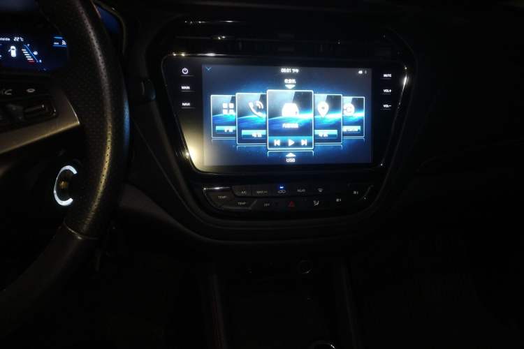 Used CHANGAN OSHAN A800 2017 1.6L Manual Comfort Model Audio And AC Panel