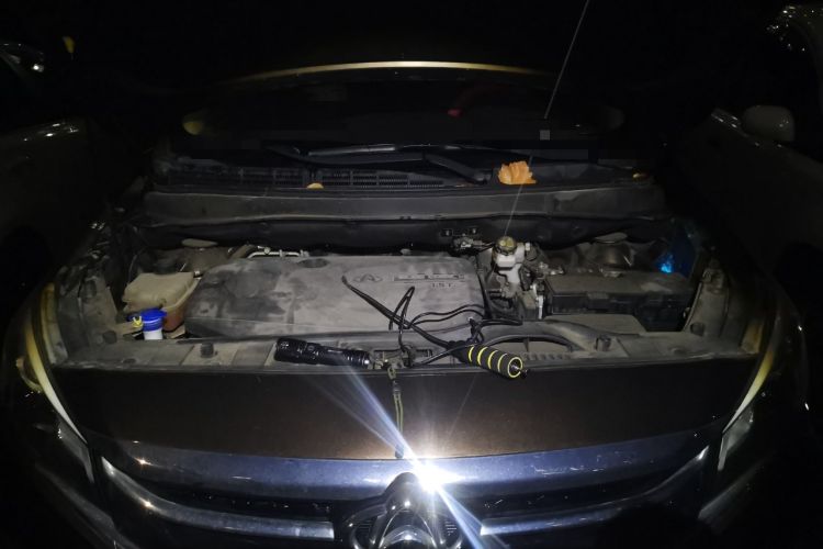 Used CHANGAN OSHAN A800 2017 1.5T Automatic Comfort Model Engine Bay