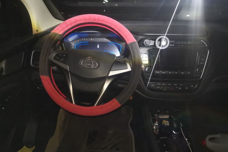 Used CHANGAN OSHAN A800 2017 1.5T Automatic Comfort Model Steering Wheel