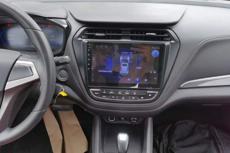 Used CHANGAN OSHAN A800 2017 1.5T Automatic Comfort Model Audio And AC Panel