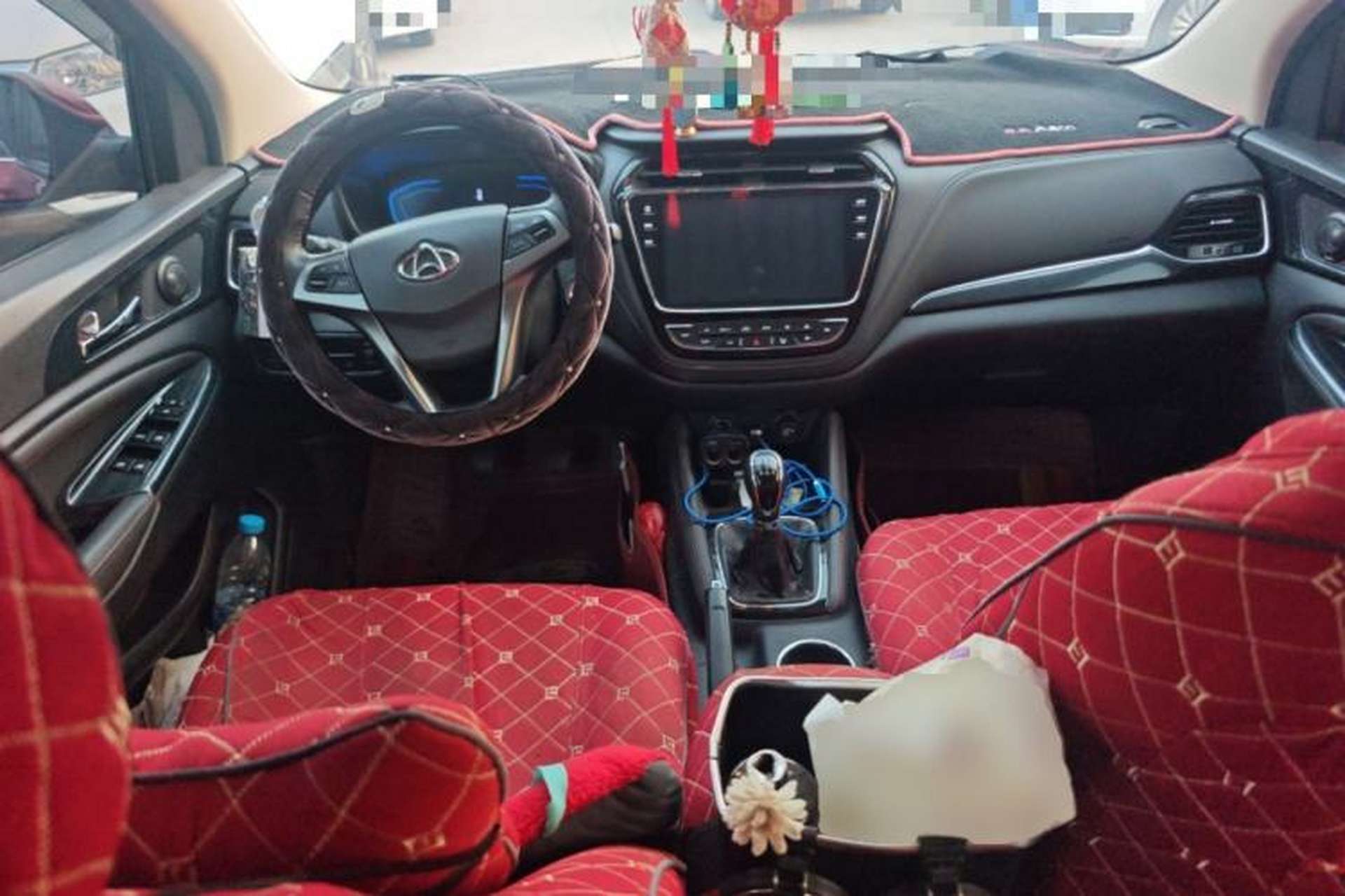 Used CHANGAN OSHAN A800 2017 1.6L Manual Luxury Model Center Console