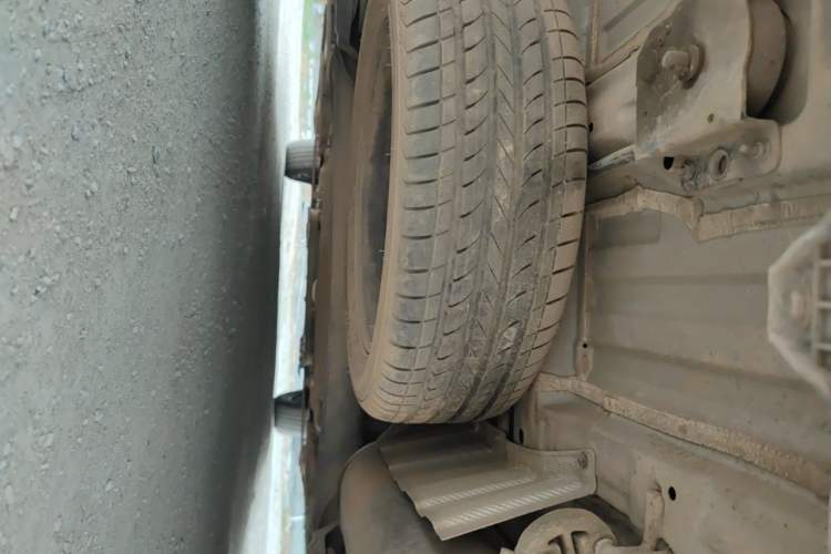 Used CHANGAN OSHAN A800 2017 1.6L Manual Comfort Model Chassis Rear