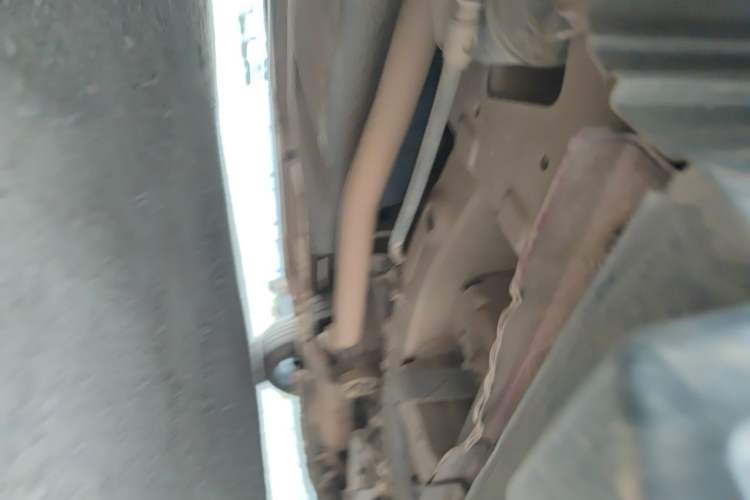 Used CHANGAN OSHAN A800 2017 1.6L Manual Comfort Model Chassis Rear Right
