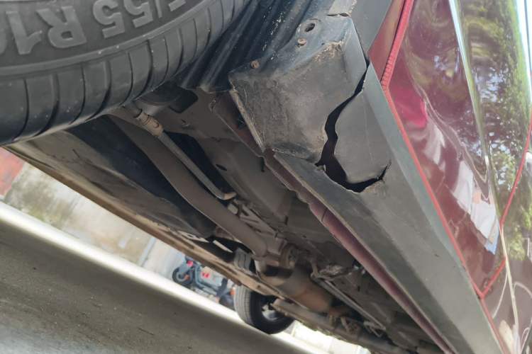 Used CHANGAN OSHAN A800 2017 1.6L Manual Comfort Model Chassis Rear Right