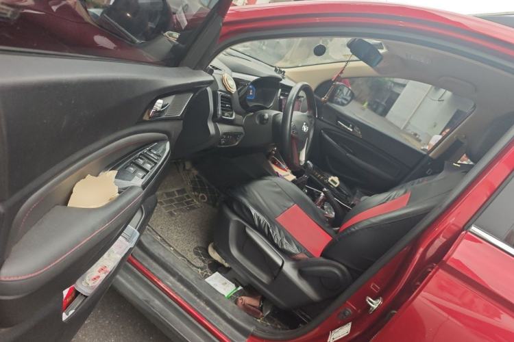 Used CHANGAN OSHAN A800 2017 1.6L Manual Comfort Model Driver Seat