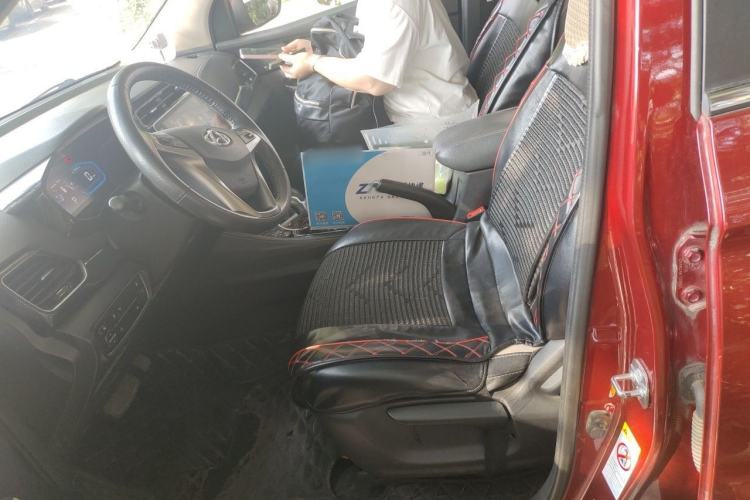 Used CHANGAN OSHAN A800 2017 1.5T Automatic Luxury Model Driver Seat