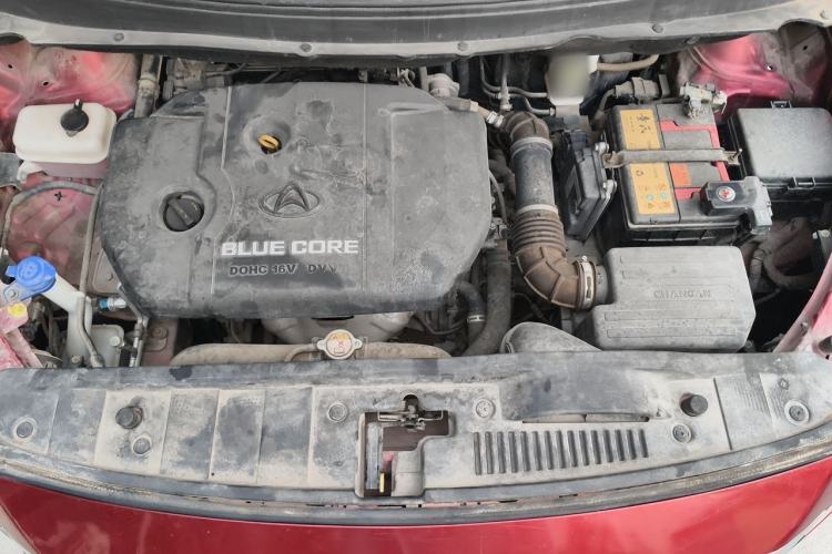 Used CHANGAN OSHAN A800 2017 1.6L Manual Comfort Model Engine Bay