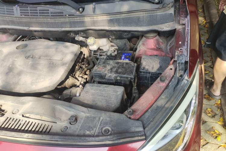 Used CHANGAN OSHAN A800 2017 1.5T Automatic Luxury Model Engine Bay Left