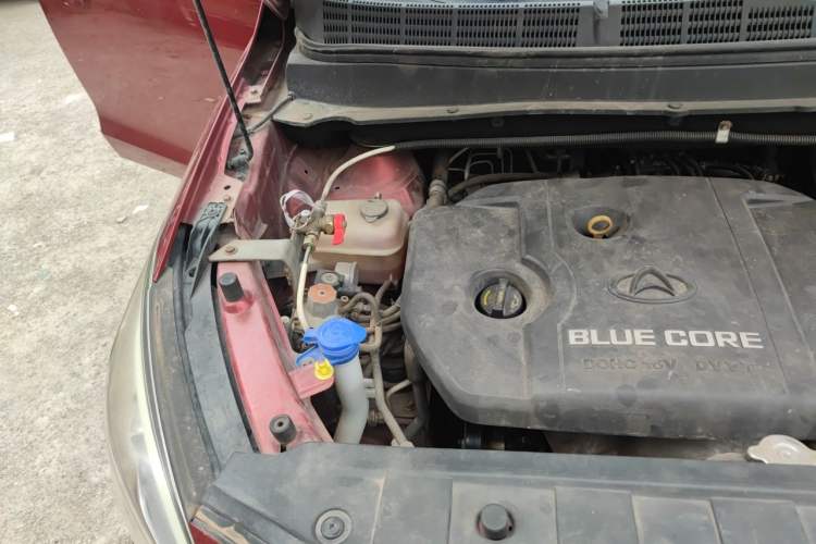 Used CHANGAN OSHAN A800 2017 1.6L Manual Comfort Model Engine Bay Right
