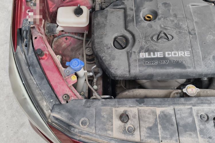 Used CHANGAN OSHAN A800 2017 1.6L Manual Comfort Model Engine Bay Right