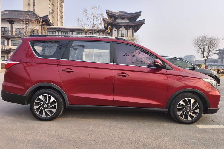 Used CHANGAN OSHAN A800 2017 1.6L Manual Comfort Model Exterior 2