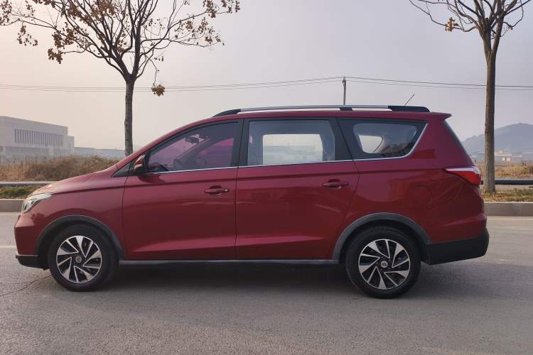 Used CHANGAN OSHAN A800 2017 1.6L Manual Comfort Model Exterior 5