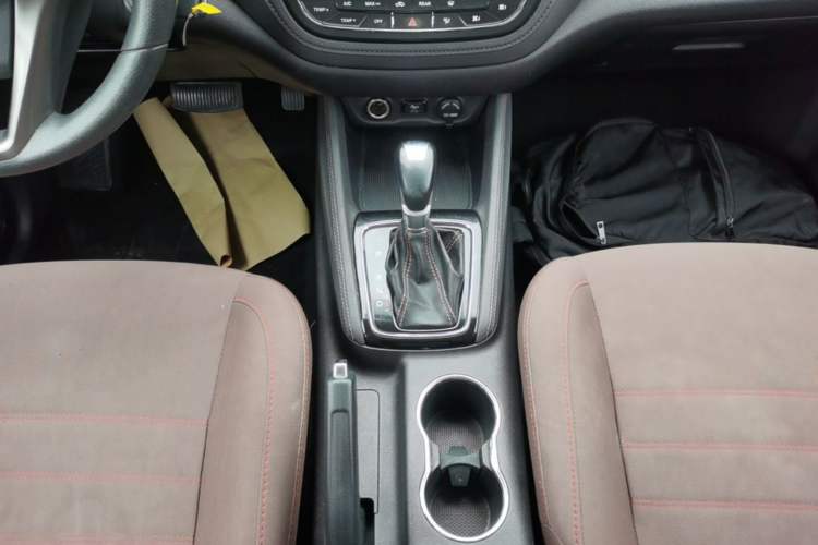 Used CHANGAN OSHAN A800 2017 1.5T Automatic Comfort Model Gear Lever